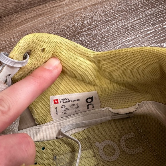 On running shoes - Picture 6 of 11